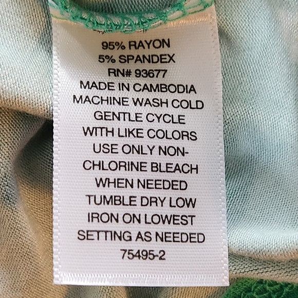 ARIZONA JEAN CO GREEN FLORAL PRINT ROMPER SIZE SMALL - Picture 15 of 16